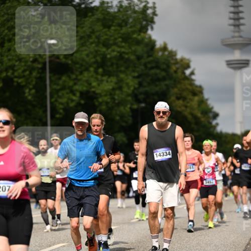 29.06.2025 - hella hamburg halbmarathon Dr. Thomas Lammeyer http://msf.ph/oto/8506644 29.06.2025 10:27:55 Kennedybrücke 1003, 1048, 1382, 2125, 2925, 3034, 3285, 3457, 4464, 4684, 5343, 5406, 6502, 7021, 7029, 7820, 8181, 8716, 9217, 9877, 10649 meine-sportfotos.de