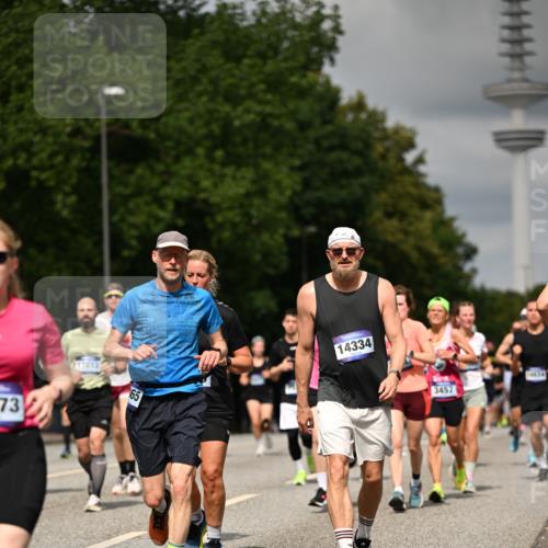 29.06.2025 - hella hamburg halbmarathon Dr. Thomas Lammeyer http://msf.ph/oto/8506657 29.06.2025 10:27:55 Kennedybrücke 1003, 1048, 1382, 2125, 2925, 3034, 3285, 3457, 4464, 4684, 5343, 5406, 6502, 7021, 7029, 7820, 8181, 8716, 9217, 9877, 10649 meine-sportfotos.de