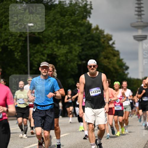29.06.2025 - hella hamburg halbmarathon Dr. Thomas Lammeyer http://msf.ph/oto/8506659 29.06.2025 10:27:56 Kennedybrücke 1003, 1048, 1382, 2125, 2925, 3034, 3285, 3457, 4464, 4684, 5343, 5406, 6502, 7021, 7029, 7820, 8181, 8716, 9217, 9877, 10649 meine-sportfotos.de