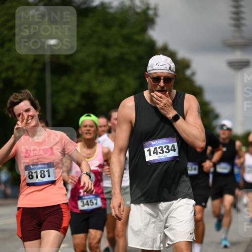 29.06.2025 - hella hamburg halbmarathon Dr. Thomas Lammeyer http://msf.ph/oto/8506768 29.06.2025 10:28:00 Kennedybrücke 1003, 1048, 1382, 2125, 3034, 3285, 3457, 4464, 4684, 5406, 6502, 7021, 7029, 7820, 8181, 8716, 9217, 9877, 10649 meine-sportfotos.de