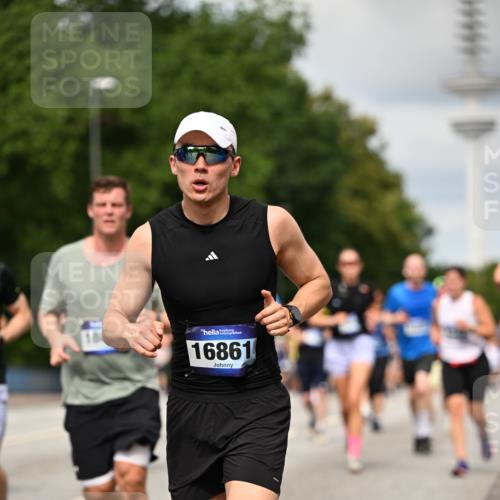 29.06.2025 - hella hamburg halbmarathon Dr. Thomas Lammeyer http://msf.ph/oto/8506867 29.06.2025 10:28:04 Kennedybrücke 1003, 1048, 1382, 1444, 2125, 2489, 3034, 3285, 3457, 4464, 4684, 5406, 6502, 7021, 7029, 7820, 8031, 8181, 8716, 9217, 9877, 10649 meine-sportfotos.de