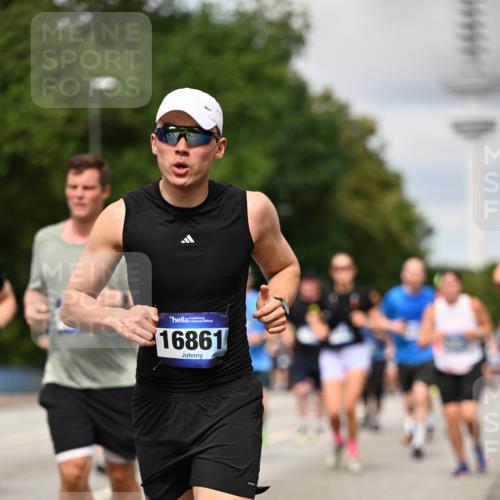 29.06.2025 - hella hamburg halbmarathon Dr. Thomas Lammeyer http://msf.ph/oto/8506871 29.06.2025 10:28:04 Kennedybrücke 1003, 1048, 1382, 1444, 2125, 2489, 3034, 3285, 3457, 4464, 4684, 5406, 6502, 7021, 7029, 7820, 8031, 8181, 8716, 9217, 9877, 10649 meine-sportfotos.de