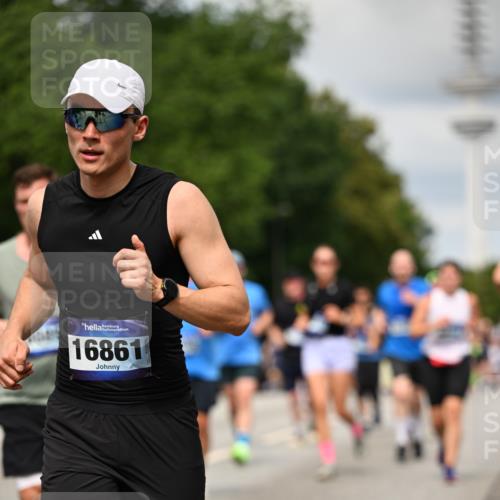 29.06.2025 - hella hamburg halbmarathon Dr. Thomas Lammeyer http://msf.ph/oto/8506881 29.06.2025 10:28:04 Kennedybrücke 1003, 1048, 1382, 1444, 2125, 2489, 3034, 3285, 3457, 4464, 4684, 5406, 6502, 7021, 7029, 7820, 8031, 8181, 8716, 9217, 9877, 10649 meine-sportfotos.de