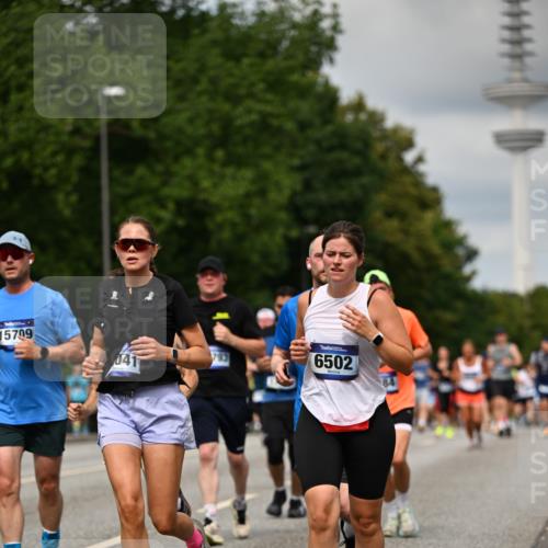 29.06.2025 - hella hamburg halbmarathon Dr. Thomas Lammeyer http://msf.ph/oto/8506966 29.06.2025 10:28:07 Kennedybrücke 1003, 1048, 1444, 2108, 2125, 2489, 3034, 3285, 3457, 4391, 4464, 4684, 5406, 6502, 7021, 7029, 7820, 8031, 8181, 8716, 9217, 9715, 9877, 10649 meine-sportfotos.de