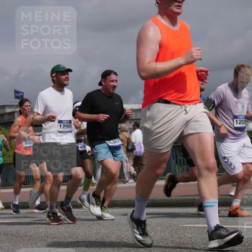 29.06.2025 - hella hamburg halbmarathon Luisa Fischer http://msf.ph/oto/8506998 29.06.2025 10:20:51 Kennedybrücke 274, 3138, 8607, 12043, 458, 16447, 12031, 1015, 1274, 1458, 1622, 1749, 2094, 2931, 3138, 3292, 5002, 5004, 7258, 8144, 8607, 10509, 10677 meine-sportfotos.de