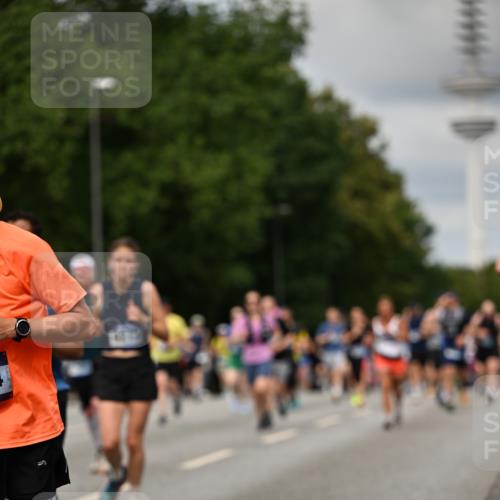 29.06.2025 - hella hamburg halbmarathon Dr. Thomas Lammeyer http://msf.ph/oto/8507049 29.06.2025 10:28:11 Kennedybrücke 1005, 1009, 1048, 1304, 1444, 2108, 2125, 2489, 3034, 3185, 3285, 3457, 4122, 4391, 4464, 4597, 4684, 5406, 5661, 6502, 7013, 7021, 7029, 7820, 8031, 8149, 8181, 8716, 9217, 9715, 10649 meine-sportfotos.de