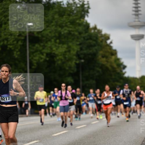29.06.2025 - hella hamburg halbmarathon Dr. Thomas Lammeyer http://msf.ph/oto/8507071 29.06.2025 10:28:12 Kennedybrücke 1005, 1009, 1304, 1444, 2108, 2125, 2489, 3034, 3185, 3285, 3457, 4122, 4391, 4464, 4597, 4684, 5406, 5661, 6502, 7013, 7021, 7029, 8031, 8149, 8181, 8676, 9217, 9715, 10649 meine-sportfotos.de
