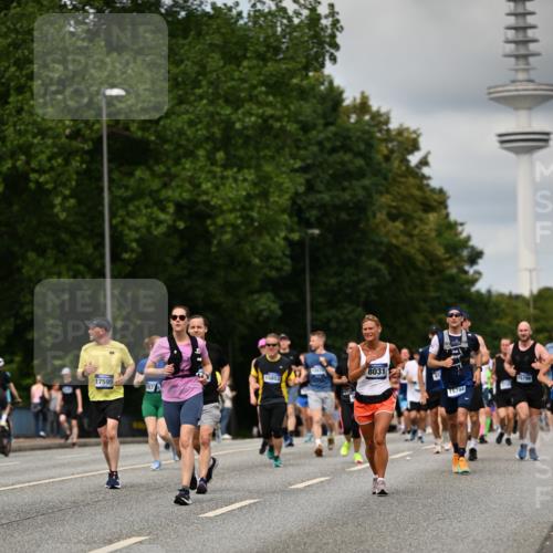 29.06.2025 - hella hamburg halbmarathon Dr. Thomas Lammeyer http://msf.ph/oto/8507091 29.06.2025 10:28:13 Kennedybrücke 1005, 1009, 1304, 1444, 2108, 2489, 3034, 3185, 3285, 4122, 4391, 4464, 4597, 4684, 5406, 5661, 6502, 7013, 7021, 7029, 8031, 8149, 8181, 8676, 9217, 9715, 10649 meine-sportfotos.de