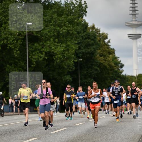 29.06.2025 - hella hamburg halbmarathon Dr. Thomas Lammeyer http://msf.ph/oto/8507095 29.06.2025 10:28:13 Kennedybrücke 1005, 1009, 1304, 1444, 2108, 2489, 3034, 3185, 3285, 4122, 4391, 4464, 4597, 4684, 5406, 5661, 6502, 7013, 7021, 7029, 8031, 8149, 8181, 8676, 9217, 9715, 10649 meine-sportfotos.de