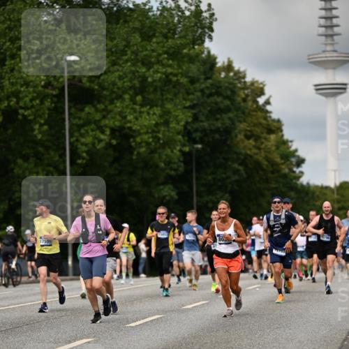 29.06.2025 - hella hamburg halbmarathon Dr. Thomas Lammeyer http://msf.ph/oto/8507102 29.06.2025 10:28:14 Kennedybrücke 1005, 1009, 1304, 1444, 2108, 2489, 2766, 3034, 3185, 3285, 4122, 4391, 4464, 4597, 4684, 5406, 5661, 6502, 7013, 7021, 7029, 8031, 8149, 8676, 9217, 9715, 10649, 11300 meine-sportfotos.de