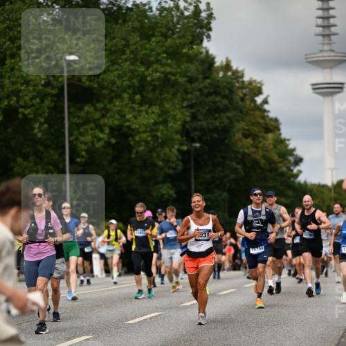 29.06.2025 - hella hamburg halbmarathon Dr. Thomas Lammeyer http://msf.ph/oto/8507125 29.06.2025 10:28:15 Kennedybrücke 1005, 1009, 1304, 1444, 2108, 2489, 2766, 3034, 3185, 3285, 4122, 4391, 4464, 4597, 4684, 5406, 5661, 6502, 7013, 7021, 7029, 8031, 8149, 8676, 9217, 9715, 10649, 11300 meine-sportfotos.de