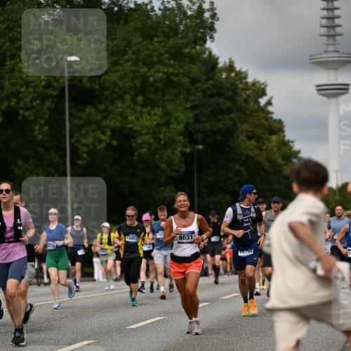 29.06.2025 - hella hamburg halbmarathon Dr. Thomas Lammeyer http://msf.ph/oto/8507135 29.06.2025 10:28:15 Kennedybrücke 1005, 1009, 1304, 1444, 2108, 2489, 2766, 3034, 3185, 3285, 4122, 4391, 4464, 4597, 4684, 5406, 5661, 6502, 7013, 7021, 7029, 8031, 8149, 8676, 9217, 9715, 10649, 11300 meine-sportfotos.de