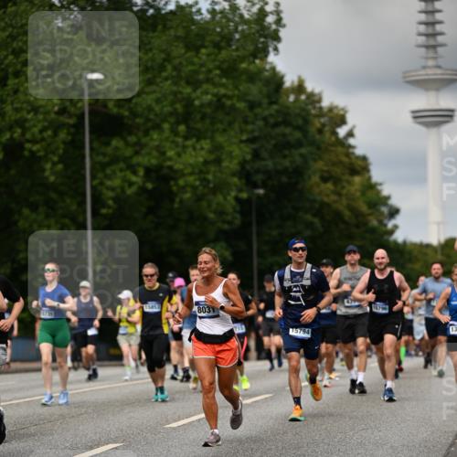 29.06.2025 - hella hamburg halbmarathon Dr. Thomas Lammeyer http://msf.ph/oto/8507145 29.06.2025 10:28:16 Kennedybrücke 1005, 1009, 1304, 1444, 2108, 2489, 2766, 3034, 3185, 3285, 4122, 4391, 4464, 4597, 4684, 5406, 5661, 6502, 7013, 7021, 8031, 8149, 8676, 9217, 9715, 10649, 11300, 11415 meine-sportfotos.de