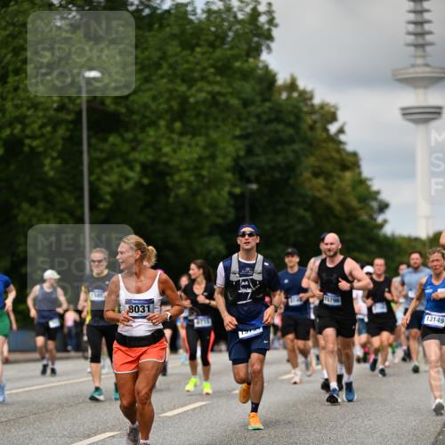 29.06.2025 - hella hamburg halbmarathon Dr. Thomas Lammeyer http://msf.ph/oto/8507149 29.06.2025 10:28:17 Kennedybrücke 1005, 1009, 1304, 1444, 2108, 2489, 2766, 3034, 3185, 3285, 4122, 4391, 4464, 4597, 4684, 5406, 5661, 6502, 7013, 8031, 8149, 8676, 8717, 9217, 9603, 9715, 10649, 11300, 11415 meine-sportfotos.de