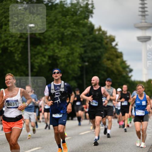 29.06.2025 - hella hamburg halbmarathon Dr. Thomas Lammeyer http://msf.ph/oto/8507173 29.06.2025 10:28:18 Kennedybrücke 1005, 1009, 1304, 1444, 2108, 2489, 2766, 3034, 3185, 3285, 3579, 4122, 4391, 4464, 4597, 4684, 5055, 5160, 5406, 5661, 6502, 7013, 8031, 8149, 8676, 8717, 9217, 9603, 9715, 11300, 11415 meine-sportfotos.de