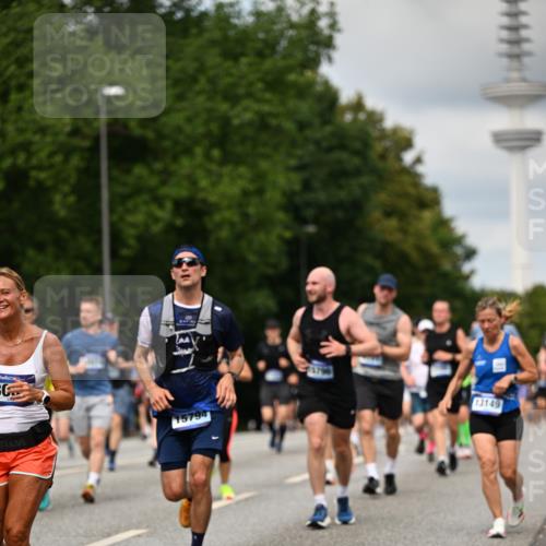 29.06.2025 - hella hamburg halbmarathon Dr. Thomas Lammeyer http://msf.ph/oto/8507178 29.06.2025 10:28:18 Kennedybrücke 1005, 1009, 1304, 1444, 2108, 2489, 2766, 3034, 3185, 3285, 3579, 4122, 4391, 4464, 4597, 4684, 5055, 5160, 5406, 5661, 6502, 7013, 8031, 8149, 8676, 8717, 9217, 9603, 9715, 11300, 11415 meine-sportfotos.de