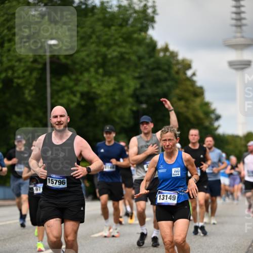 29.06.2025 - hella hamburg halbmarathon Dr. Thomas Lammeyer http://msf.ph/oto/8507215 29.06.2025 10:28:21 Kennedybrücke 1005, 1009, 1304, 1444, 2108, 2489, 2766, 3034, 3185, 3285, 3579, 4122, 4391, 4597, 4684, 4993, 5055, 5160, 5661, 6502, 7013, 8031, 8149, 8297, 8676, 8717, 9217, 9603, 9715, 11300, 11415 meine-sportfotos.de