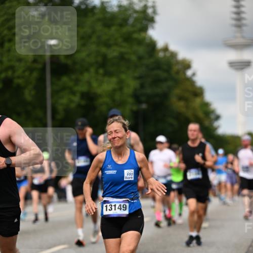 29.06.2025 - hella hamburg halbmarathon Dr. Thomas Lammeyer http://msf.ph/oto/8507233 29.06.2025 10:28:21 Kennedybrücke 1005, 1009, 1304, 1444, 2108, 2489, 2766, 3034, 3185, 3285, 3579, 4122, 4391, 4597, 4684, 4993, 5055, 5160, 5661, 6502, 7013, 8031, 8149, 8297, 8676, 8717, 9217, 9603, 9715, 11300, 11415 meine-sportfotos.de