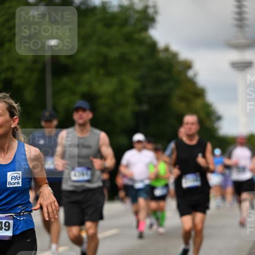 29.06.2025 - hella hamburg halbmarathon Dr. Thomas Lammeyer http://msf.ph/oto/8507257 29.06.2025 10:28:23 Kennedybrücke 1005, 1009, 1304, 1444, 1545, 2108, 2489, 2766, 3034, 3185, 3579, 4122, 4391, 4597, 4993, 5055, 5160, 5661, 7013, 8031, 8141, 8149, 8297, 8676, 8717, 9217, 9603, 9715, 11300, 11415 meine-sportfotos.de