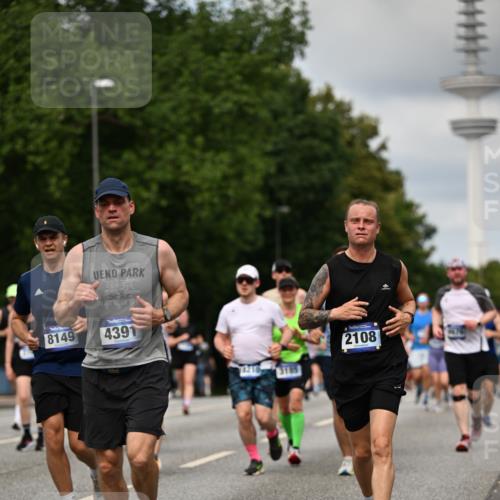 29.06.2025 - hella hamburg halbmarathon Dr. Thomas Lammeyer http://msf.ph/oto/8507261 29.06.2025 10:28:23 Kennedybrücke 1005, 1009, 1304, 1444, 1545, 2108, 2489, 2766, 3034, 3185, 3579, 4122, 4391, 4597, 4993, 5055, 5160, 5661, 7013, 8031, 8141, 8149, 8297, 8676, 8717, 9217, 9603, 9715, 11300, 11415 meine-sportfotos.de