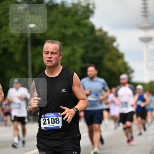 29.06.2025 - hella hamburg halbmarathon Dr. Thomas Lammeyer http://msf.ph/oto/8507294 29.06.2025 10:28:25 Kennedybrücke 1005, 1009, 1304, 1444, 1545, 2108, 2489, 2766, 3185, 3579, 4122, 4391, 4597, 4993, 5055, 5160, 5661, 7013, 8031, 8141, 8149, 8297, 8676, 8717, 9217, 9603, 9715, 11300, 11415 meine-sportfotos.de