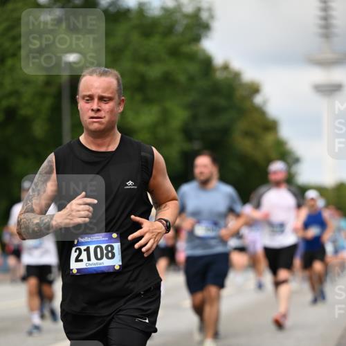 29.06.2025 - hella hamburg halbmarathon Dr. Thomas Lammeyer http://msf.ph/oto/8507296 29.06.2025 10:28:25 Kennedybrücke 1005, 1009, 1304, 1444, 1545, 2108, 2489, 2766, 3185, 3579, 4122, 4391, 4597, 4993, 5055, 5160, 5661, 7013, 8031, 8141, 8149, 8297, 8676, 8717, 9217, 9603, 9715, 11300, 11415 meine-sportfotos.de