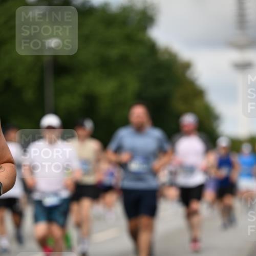 29.06.2025 - hella hamburg halbmarathon Dr. Thomas Lammeyer http://msf.ph/oto/8507306 29.06.2025 10:28:26 Kennedybrücke 1005, 1009, 1304, 1444, 1545, 2108, 2489, 2766, 3185, 3579, 4122, 4391, 4597, 4993, 5055, 5160, 5258, 5661, 7013, 8031, 8141, 8149, 8297, 8676, 8717, 9603, 9715, 11300, 11415 meine-sportfotos.de