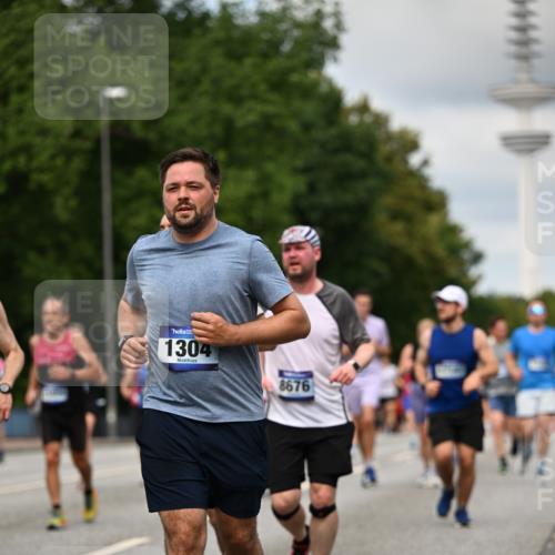 29.06.2025 - hella hamburg halbmarathon Dr. Thomas Lammeyer http://msf.ph/oto/8507325 29.06.2025 10:28:28 Kennedybrücke 1005, 1009, 1304, 1444, 1545, 2108, 2489, 2766, 3185, 3579, 4122, 4391, 4597, 4646, 4993, 5055, 5160, 5258, 5260, 5661, 7013, 8031, 8141, 8149, 8297, 8676, 8717, 9603, 9715, 11300, 11415 meine-sportfotos.de