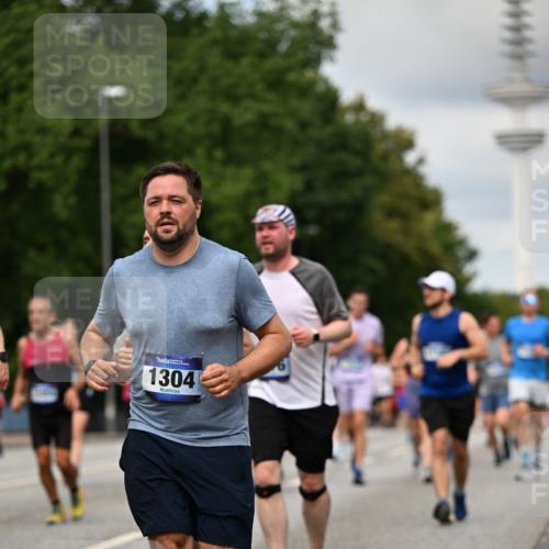 29.06.2025 - hella hamburg halbmarathon Dr. Thomas Lammeyer http://msf.ph/oto/8507329 29.06.2025 10:28:28 Kennedybrücke 1005, 1009, 1304, 1444, 1545, 2108, 2489, 2766, 3185, 3579, 4122, 4391, 4597, 4646, 4993, 5055, 5160, 5258, 5260, 5661, 7013, 8031, 8141, 8149, 8297, 8676, 8717, 9603, 9715, 11300, 11415 meine-sportfotos.de