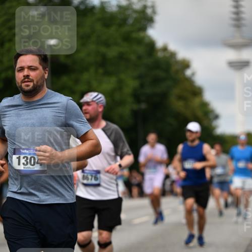 29.06.2025 - hella hamburg halbmarathon Dr. Thomas Lammeyer http://msf.ph/oto/8507343 29.06.2025 10:28:28 Kennedybrücke 1005, 1009, 1304, 1444, 1545, 2108, 2489, 2766, 3185, 3579, 4122, 4391, 4597, 4646, 4993, 5055, 5160, 5258, 5260, 5661, 7013, 8031, 8141, 8149, 8297, 8676, 8717, 9603, 9715, 11300, 11415 meine-sportfotos.de
