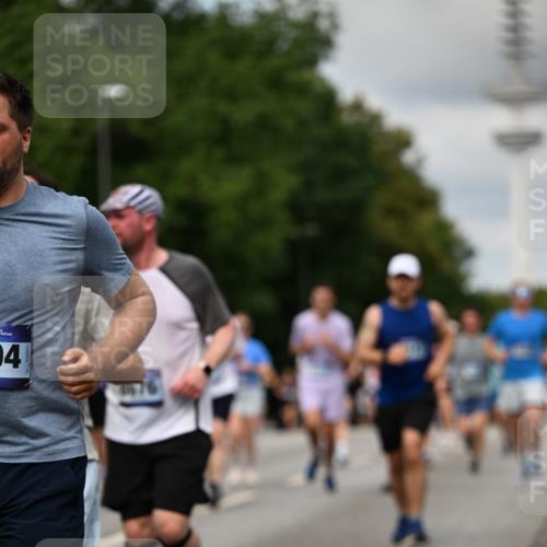 29.06.2025 - hella hamburg halbmarathon Dr. Thomas Lammeyer http://msf.ph/oto/8507351 29.06.2025 10:28:29 Kennedybrücke 1005, 1009, 1304, 1444, 1545, 2108, 2489, 2766, 3185, 3579, 4122, 4391, 4597, 4646, 4993, 5055, 5160, 5258, 5260, 5661, 7013, 8031, 8141, 8149, 8297, 8676, 8717, 9603, 9715, 11300, 11415 meine-sportfotos.de