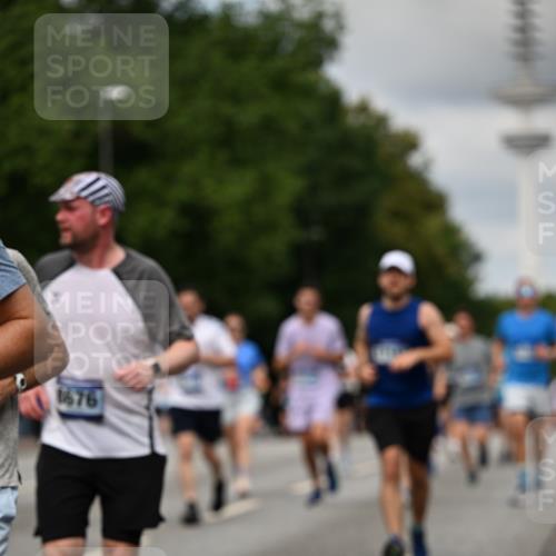 29.06.2025 - hella hamburg halbmarathon Dr. Thomas Lammeyer http://msf.ph/oto/8507359 29.06.2025 10:28:29 Kennedybrücke 1005, 1009, 1304, 1444, 1545, 2108, 2489, 2766, 3185, 3579, 4122, 4391, 4597, 4646, 4993, 5055, 5160, 5258, 5260, 5661, 7013, 8031, 8141, 8149, 8297, 8676, 8717, 9603, 9715, 11300, 11415 meine-sportfotos.de