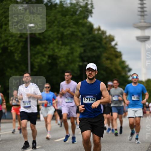 29.06.2025 - hella hamburg halbmarathon Dr. Thomas Lammeyer http://msf.ph/oto/8507381 29.06.2025 10:28:31 Kennedybrücke 1005, 1009, 1304, 1444, 1545, 2108, 2489, 2766, 3185, 3579, 4122, 4391, 4597, 4646, 4993, 5055, 5160, 5258, 5260, 5661, 7013, 8031, 8141, 8149, 8297, 8676, 8717, 9603, 9715, 11300, 11415 meine-sportfotos.de