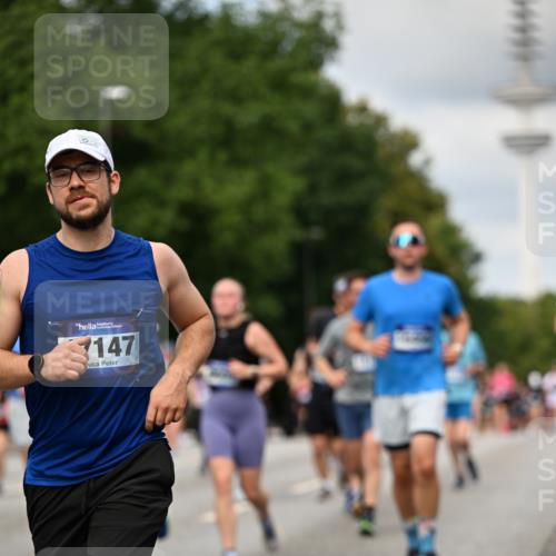 29.06.2025 - hella hamburg halbmarathon Dr. Thomas Lammeyer http://msf.ph/oto/8507412 29.06.2025 10:28:32 Kennedybrücke 1005, 1009, 1304, 1444, 1545, 2108, 2489, 2766, 3185, 3579, 4122, 4391, 4597, 4646, 4993, 5055, 5160, 5258, 5260, 5661, 5954, 7013, 8031, 8141, 8149, 8297, 8676, 8717, 8918, 8920, 9603, 9715, 11300, 11415 meine-sportfotos.de