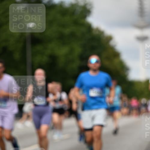 29.06.2025 - hella hamburg halbmarathon Dr. Thomas Lammeyer http://msf.ph/oto/8507427 29.06.2025 10:28:33 Kennedybrücke 1005, 1009, 1304, 1545, 2108, 2766, 3185, 3579, 4122, 4391, 4597, 4646, 4993, 5039, 5055, 5160, 5258, 5260, 5661, 5954, 7013, 8141, 8149, 8297, 8676, 8717, 8918, 8920, 9603, 9715, 11300, 11415 meine-sportfotos.de