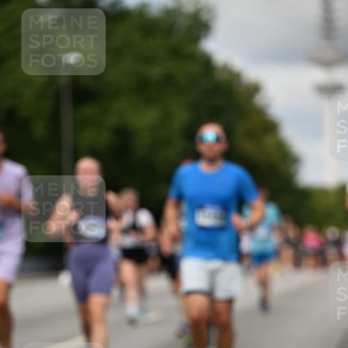 29.06.2025 - hella hamburg halbmarathon Dr. Thomas Lammeyer http://msf.ph/oto/8507431 29.06.2025 10:28:34 Kennedybrücke 1005, 1009, 1304, 1545, 2108, 2766, 3185, 3579, 4122, 4391, 4597, 4646, 4993, 5039, 5055, 5160, 5258, 5260, 5661, 5954, 7013, 7426, 8141, 8149, 8297, 8676, 8717, 8918, 8920, 9603, 9715, 11300, 11415 meine-sportfotos.de