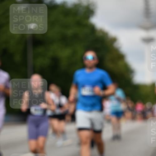 29.06.2025 - hella hamburg halbmarathon Dr. Thomas Lammeyer http://msf.ph/oto/8507434 29.06.2025 10:28:34 Kennedybrücke 1005, 1009, 1304, 1545, 2108, 2766, 3185, 3579, 4122, 4391, 4597, 4646, 4993, 5039, 5055, 5160, 5258, 5260, 5661, 5954, 7013, 7426, 8141, 8149, 8297, 8676, 8717, 8918, 8920, 9603, 9715, 11300, 11415 meine-sportfotos.de