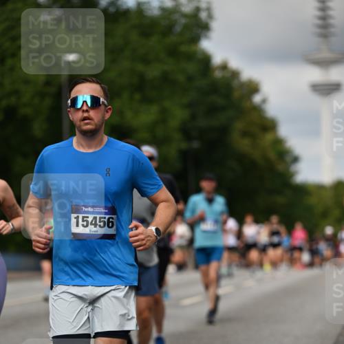 29.06.2025 - hella hamburg halbmarathon Dr. Thomas Lammeyer http://msf.ph/oto/8507453 29.06.2025 10:28:35 Kennedybrücke 1005, 1009, 1304, 1545, 2108, 2766, 3185, 3579, 4122, 4162, 4391, 4597, 4646, 4993, 5039, 5055, 5160, 5258, 5260, 5661, 5954, 7013, 7426, 8141, 8149, 8187, 8297, 8676, 8717, 8918, 8920, 9603, 9715, 11300, 11415 meine-sportfotos.de