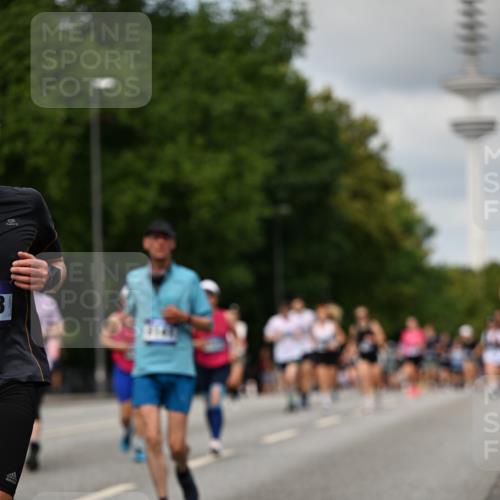 29.06.2025 - hella hamburg halbmarathon Dr. Thomas Lammeyer http://msf.ph/oto/8507499 29.06.2025 10:28:38 Kennedybrücke 1005, 1009, 1304, 1545, 2766, 3185, 3579, 4122, 4162, 4597, 4646, 4993, 5039, 5055, 5160, 5258, 5260, 5661, 5954, 7013, 7426, 8141, 8149, 8187, 8297, 8676, 8717, 8918, 8920, 9603, 11300, 11415 meine-sportfotos.de