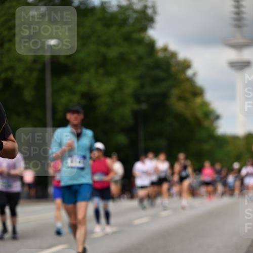 29.06.2025 - hella hamburg halbmarathon Dr. Thomas Lammeyer http://msf.ph/oto/8507505 29.06.2025 10:28:38 Kennedybrücke 1005, 1009, 1304, 1545, 2766, 3185, 3579, 4122, 4162, 4597, 4646, 4993, 5039, 5055, 5160, 5258, 5260, 5661, 5954, 7013, 7426, 8141, 8149, 8187, 8297, 8676, 8717, 8918, 8920, 9603, 11300, 11415 meine-sportfotos.de