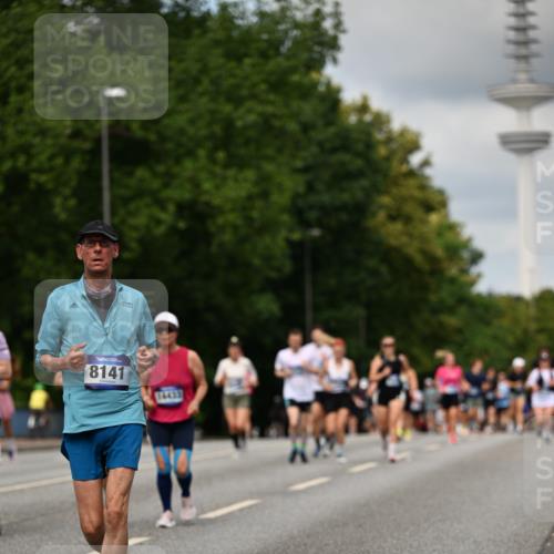 29.06.2025 - hella hamburg halbmarathon Dr. Thomas Lammeyer http://msf.ph/oto/8507524 29.06.2025 10:28:39 Kennedybrücke 1005, 1009, 1304, 1545, 2766, 3579, 4122, 4162, 4646, 4993, 5039, 5055, 5160, 5258, 5260, 5661, 5954, 7426, 7920, 8141, 8187, 8297, 8676, 8717, 8918, 8920, 9603, 11300, 11415 meine-sportfotos.de