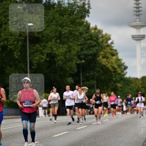 29.06.2025 - hella hamburg halbmarathon Dr. Thomas Lammeyer http://msf.ph/oto/8507559 29.06.2025 10:28:40 Kennedybrücke 1005, 1009, 1304, 1545, 2766, 3579, 4122, 4162, 4646, 4993, 5039, 5055, 5160, 5258, 5260, 5954, 7426, 7920, 8141, 8187, 8297, 8676, 8717, 8918, 8920, 9603, 11300, 11415 meine-sportfotos.de