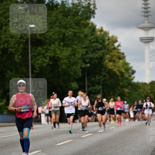 29.06.2025 - hella hamburg halbmarathon Dr. Thomas Lammeyer http://msf.ph/oto/8507565 29.06.2025 10:28:41 Kennedybrücke 1009, 1304, 1545, 2766, 3579, 4162, 4646, 4993, 5039, 5055, 5160, 5258, 5260, 5954, 7426, 7920, 8141, 8187, 8297, 8676, 8717, 8918, 8920, 9603, 11300, 11415 meine-sportfotos.de