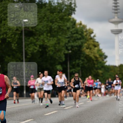 29.06.2025 - hella hamburg halbmarathon Dr. Thomas Lammeyer http://msf.ph/oto/8507586 29.06.2025 10:28:42 Kennedybrücke 1545, 2766, 3579, 4162, 4646, 4993, 5039, 5055, 5160, 5258, 5260, 5954, 7426, 7920, 8141, 8187, 8297, 8676, 8717, 8918, 8920, 9603, 11300, 11415 meine-sportfotos.de