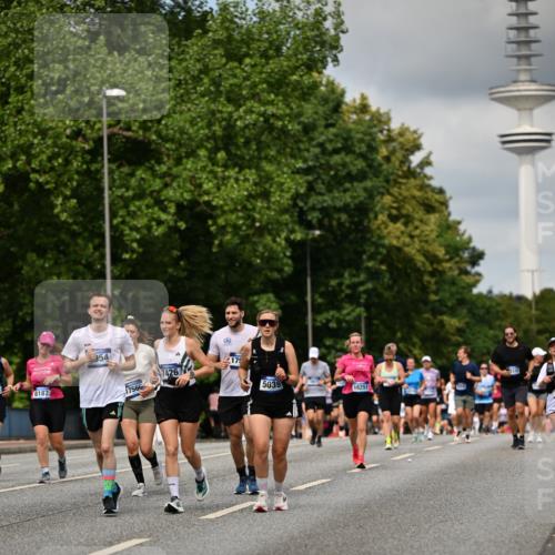 29.06.2025 - hella hamburg halbmarathon Dr. Thomas Lammeyer http://msf.ph/oto/8507632 29.06.2025 10:28:45 Kennedybrücke 1389, 1545, 3579, 4162, 4646, 4993, 5039, 5055, 5160, 5258, 5260, 5954, 7426, 7920, 8141, 8187, 8297, 8717, 8918, 8920, 9603, 11415 meine-sportfotos.de