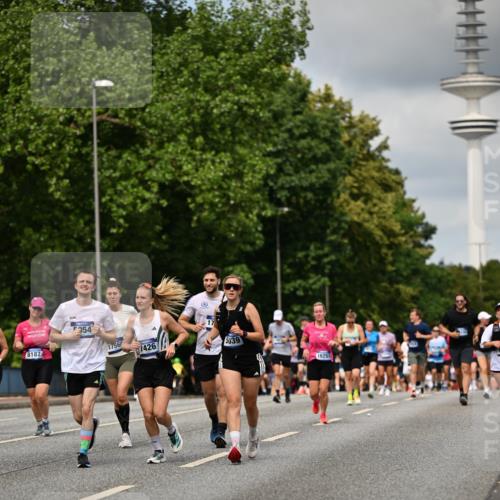 29.06.2025 - hella hamburg halbmarathon Dr. Thomas Lammeyer http://msf.ph/oto/8507635 29.06.2025 10:28:45 Kennedybrücke 1389, 1545, 3579, 4162, 4646, 4993, 5039, 5055, 5160, 5258, 5260, 5954, 7426, 7920, 8141, 8187, 8297, 8717, 8918, 8920, 9603, 11415 meine-sportfotos.de