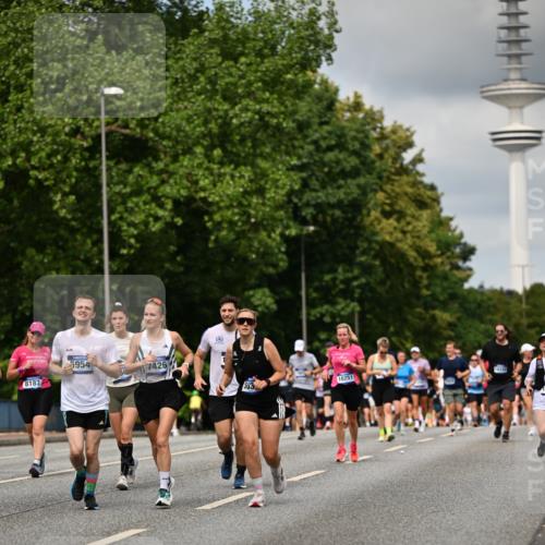 29.06.2025 - hella hamburg halbmarathon Dr. Thomas Lammeyer http://msf.ph/oto/8507639 29.06.2025 10:28:45 Kennedybrücke 1389, 1545, 3579, 4162, 4646, 4993, 5039, 5055, 5160, 5258, 5260, 5954, 7426, 7920, 8141, 8187, 8297, 8717, 8918, 8920, 9603, 11415 meine-sportfotos.de
