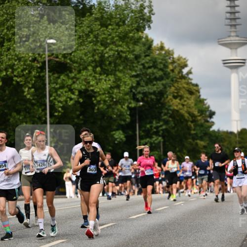 29.06.2025 - hella hamburg halbmarathon Dr. Thomas Lammeyer http://msf.ph/oto/8507663 29.06.2025 10:28:46 Kennedybrücke 1389, 1545, 3579, 4162, 4646, 4993, 5039, 5055, 5160, 5258, 5260, 5954, 7426, 7920, 8141, 8187, 8297, 8717, 8918, 8920, 9603, 11415 meine-sportfotos.de