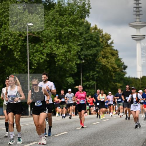 29.06.2025 - hella hamburg halbmarathon Dr. Thomas Lammeyer http://msf.ph/oto/8507680 29.06.2025 10:28:47 Kennedybrücke 1389, 1545, 3579, 4162, 4646, 4719, 4993, 5039, 5055, 5160, 5258, 5260, 5358, 5954, 7426, 7920, 8141, 8187, 8297, 8717, 8918, 8920, 9603, 10907, 11044 meine-sportfotos.de