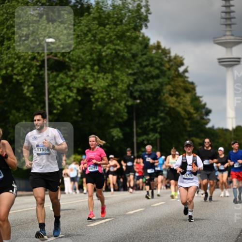 29.06.2025 - hella hamburg halbmarathon Dr. Thomas Lammeyer http://msf.ph/oto/8507692 29.06.2025 10:28:48 Kennedybrücke 1389, 1545, 2944, 3579, 4162, 4646, 4719, 4993, 5039, 5055, 5160, 5258, 5260, 5358, 5954, 7426, 7920, 8141, 8187, 8297, 8918, 8920, 10907, 11044 meine-sportfotos.de